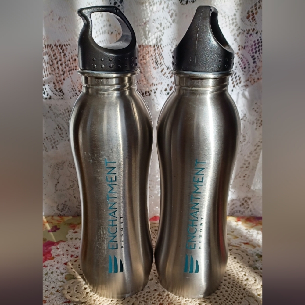 LOT OF (2) STAINLESS STEEL 25 OZ GRIP BOTTLE FROM ENCHANTMENT RESORT SEDONA, AZ